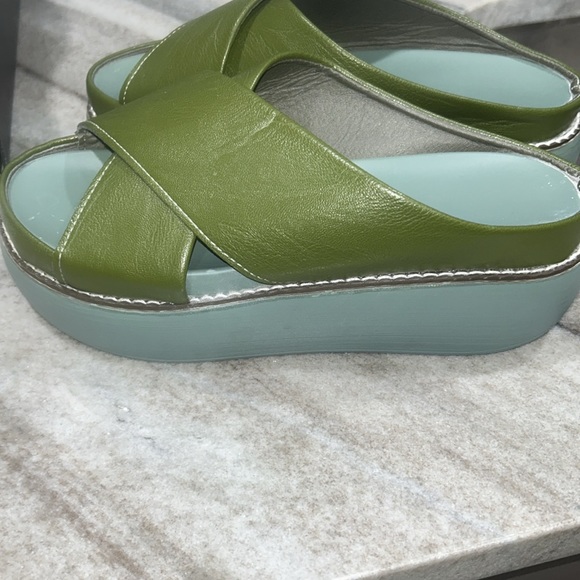 Platform Clog Gorgeous Colorway! - Picture 3 of 3